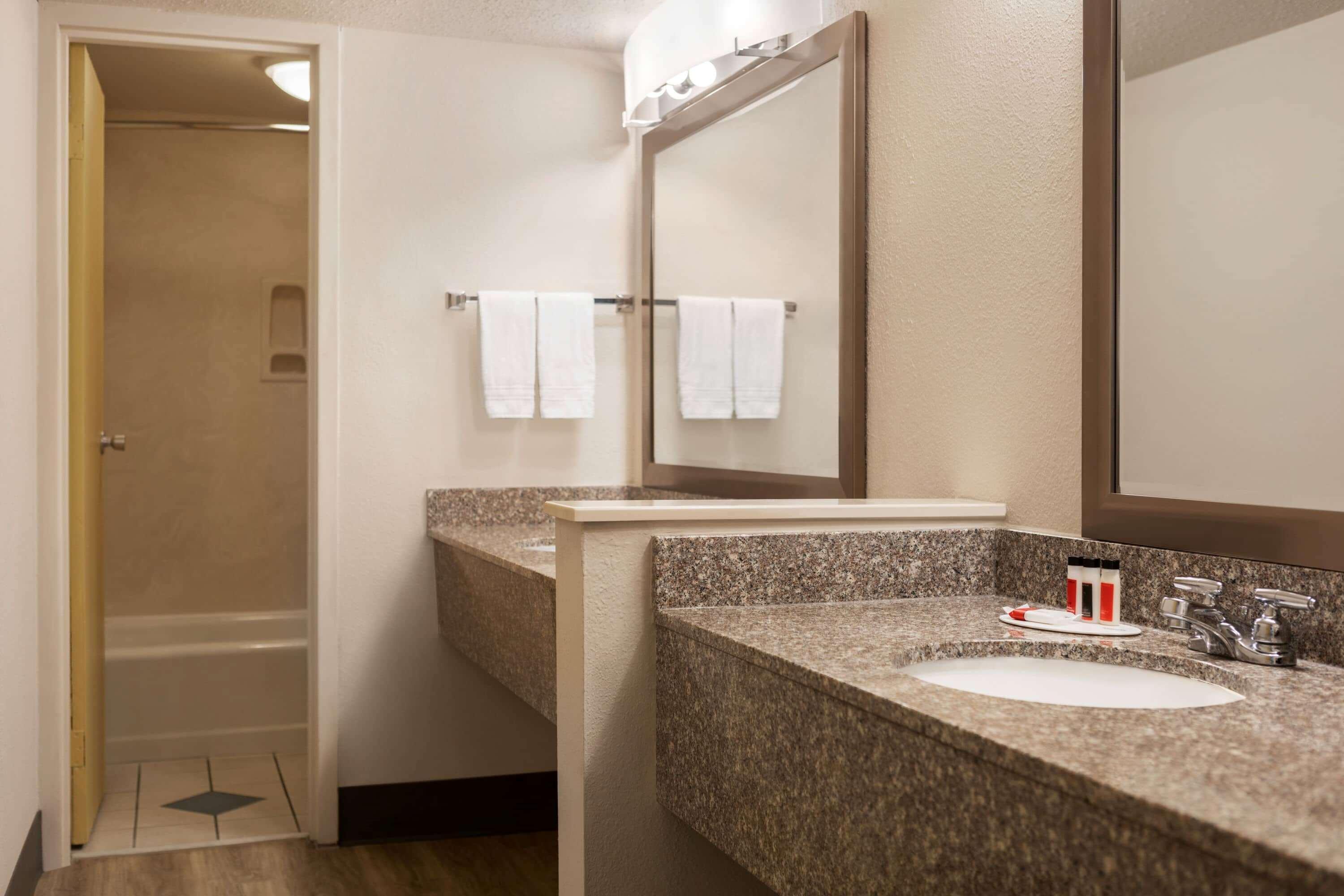 Hotel Bo, A Days Inn By Wyndham Chattanooga Downtown Bagian luar foto