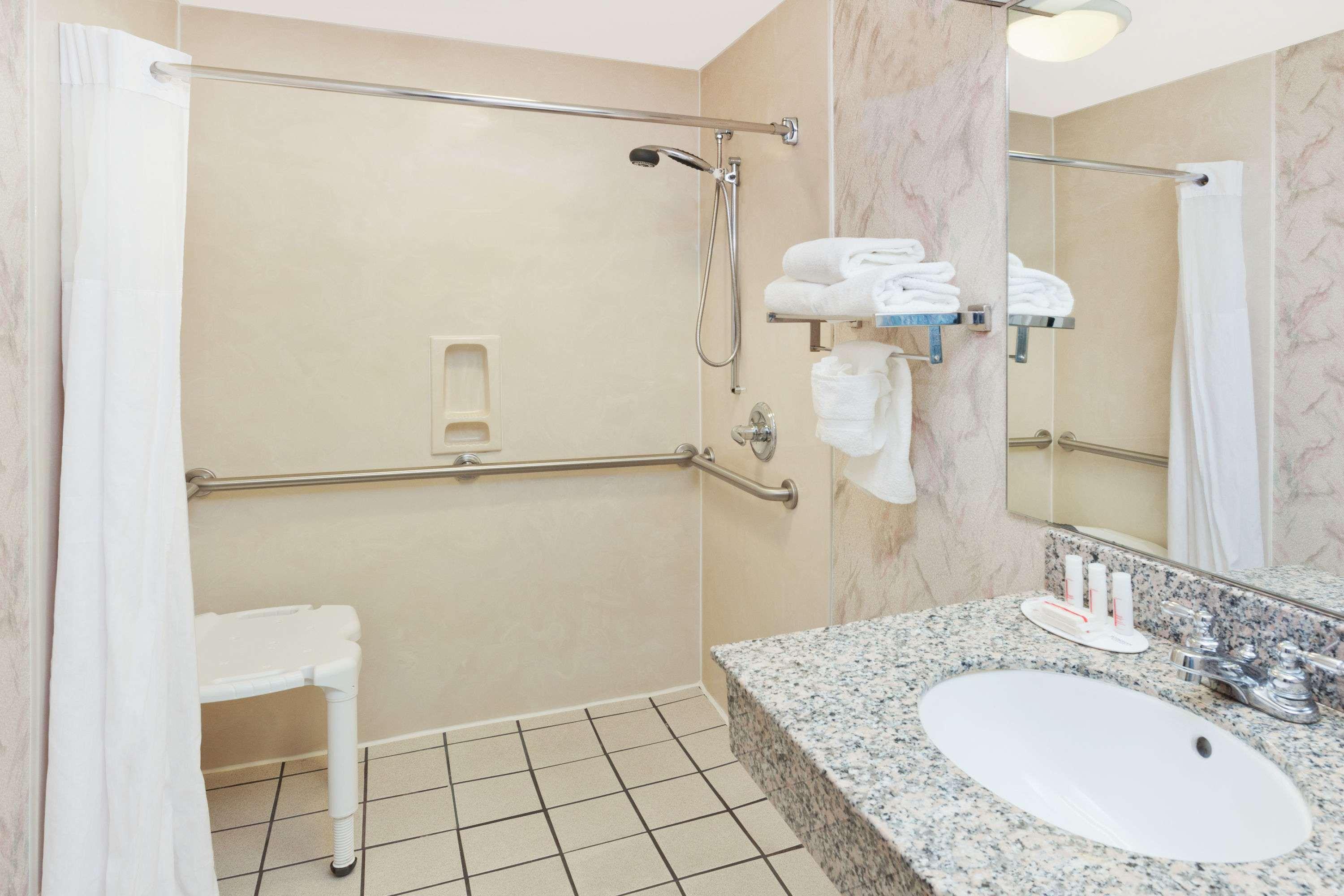 Hotel Bo, A Days Inn By Wyndham Chattanooga Downtown Bagian luar foto