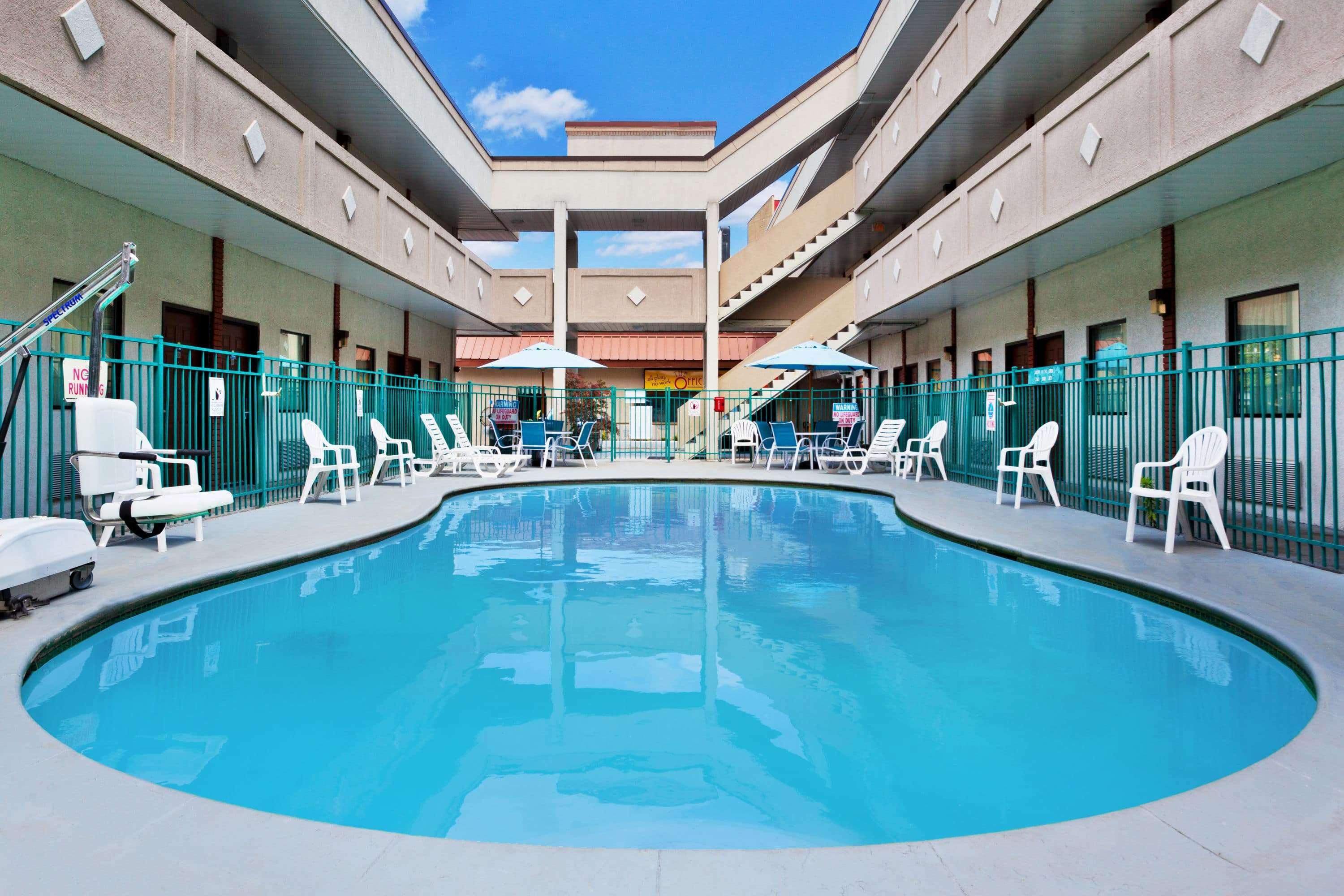 Hotel Bo, A Days Inn By Wyndham Chattanooga Downtown Bagian luar foto