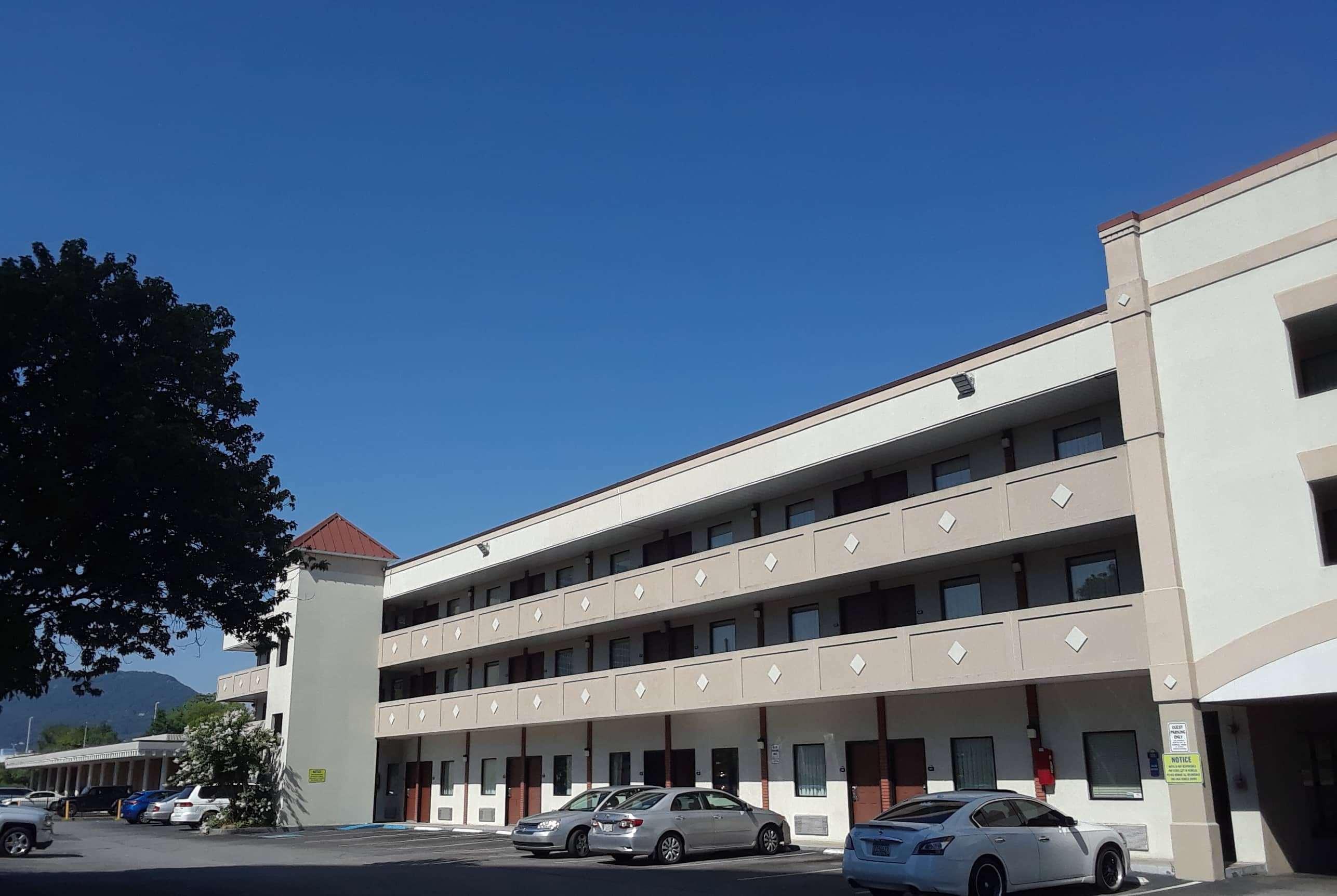 Hotel Bo, A Days Inn By Wyndham Chattanooga Downtown Bagian luar foto