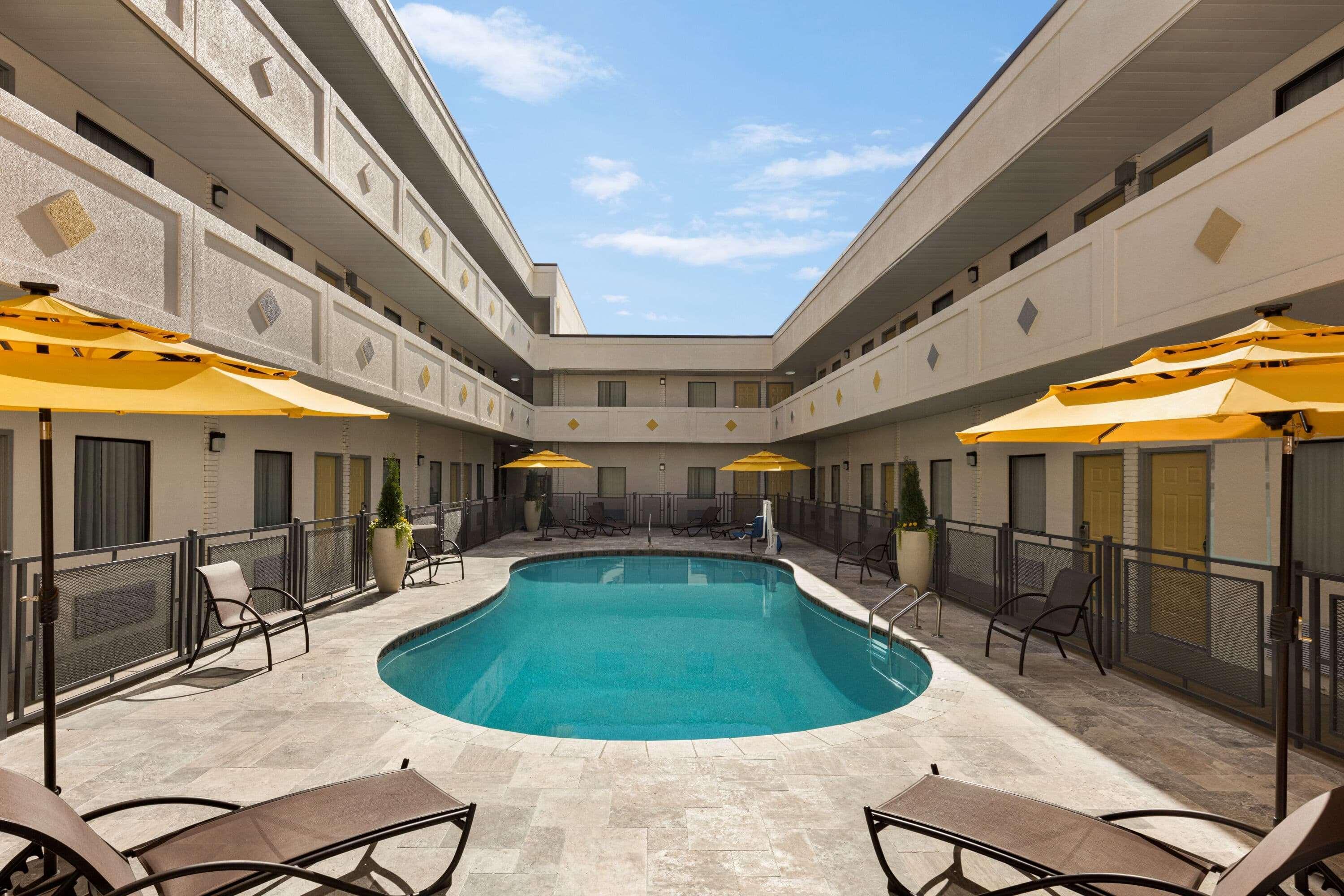 Hotel Bo, A Days Inn By Wyndham Chattanooga Downtown Bagian luar foto